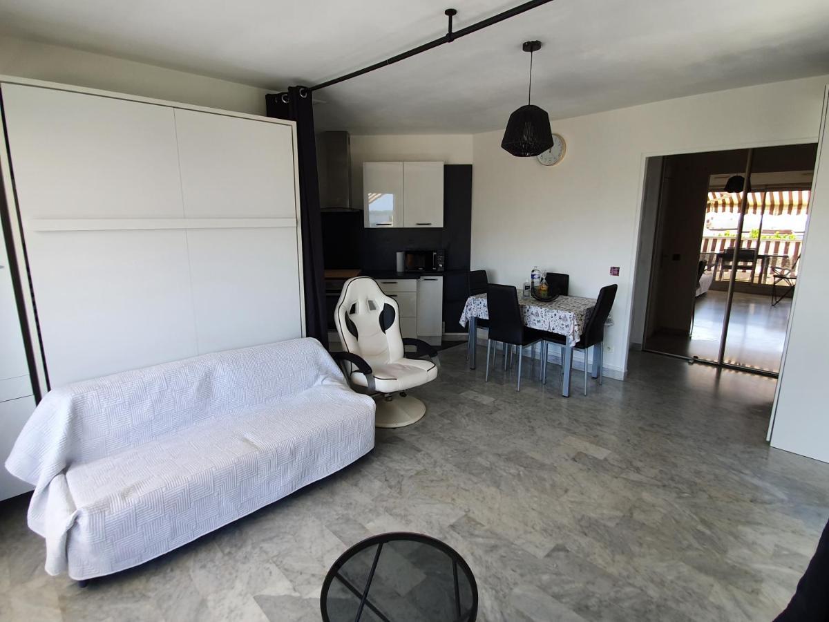 Superbe Appartement Plage Saint-Laurent Du Var Exteriér fotografie